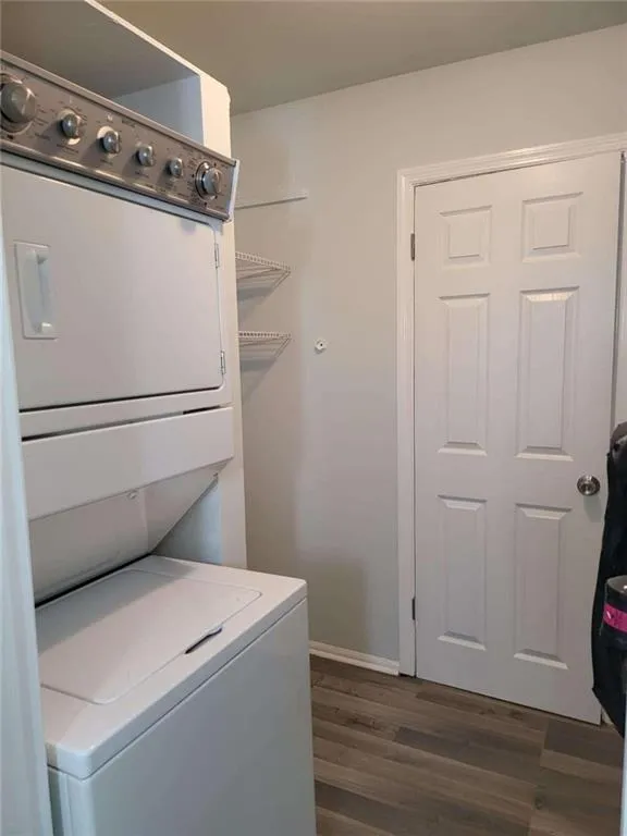 5400 Roswell Road Unit G2, Sandy Springs, Georgia 30342, 1 Bedroom Bedrooms, ,1 BathroomBathrooms,Residential,Sold,5400 Roswell Road Unit G2,6971535