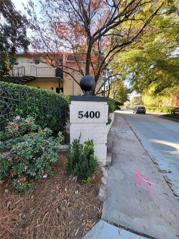 5400 Roswell Road Unit G2, Sandy Springs, Georgia 30342, 1 Bedroom Bedrooms, ,1 BathroomBathrooms,Residential,Sold,5400 Roswell Road Unit G2,6971535