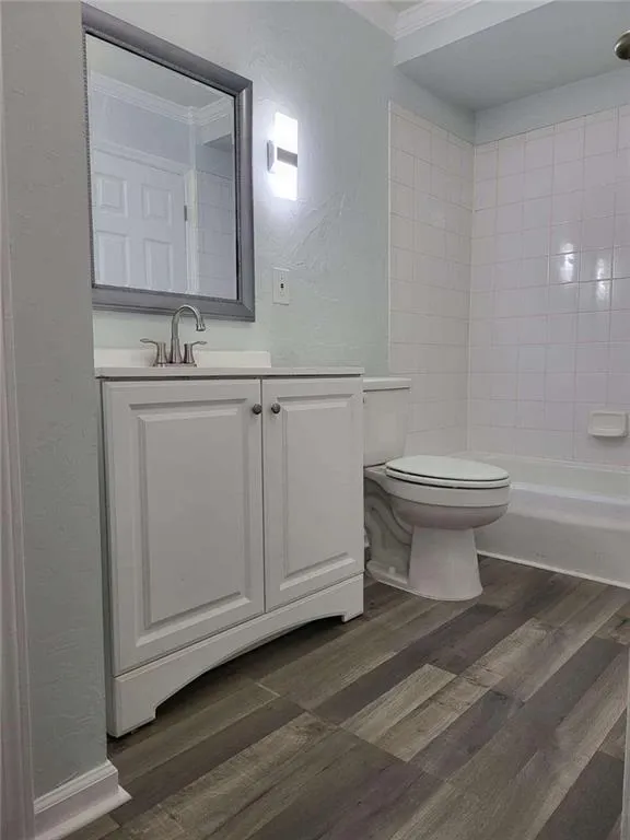 5400 Roswell Road Unit G2, Sandy Springs, Georgia 30342, 1 Bedroom Bedrooms, ,1 BathroomBathrooms,Residential,Sold,5400 Roswell Road Unit G2,6971535
