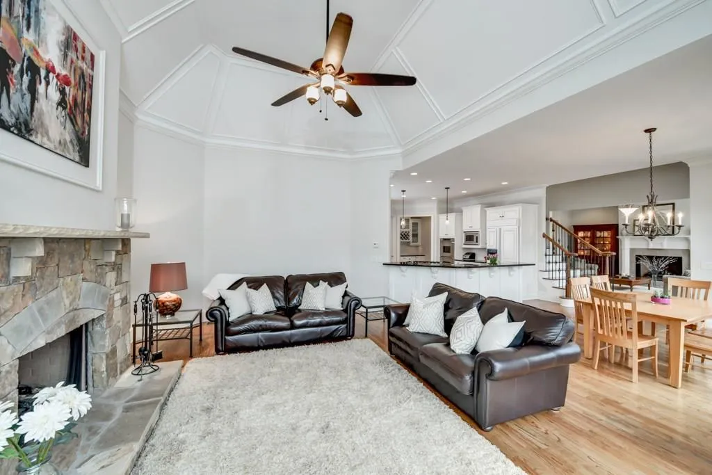 635 Colebrook Court Nw, Atlanta, Georgia 30327, 6 Bedrooms Bedrooms, ,6 BathroomsBathrooms,Residential,Sold,635 Colebrook Court Nw,5988825