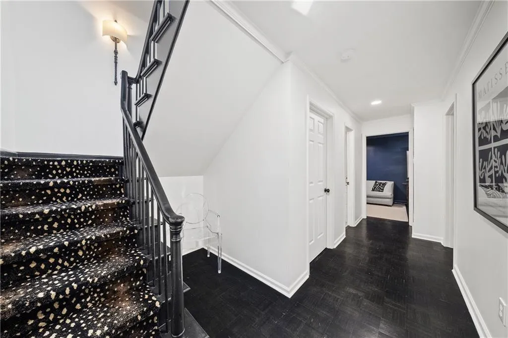 3050 Margaret Mitchell Drive Nw Unit 19, Atlanta, Georgia 30327, 3 Bedrooms Bedrooms, ,3 BathroomsBathrooms,Residential,For Sale,3050 Margaret Mitchell Drive Nw Unit 19,7657048