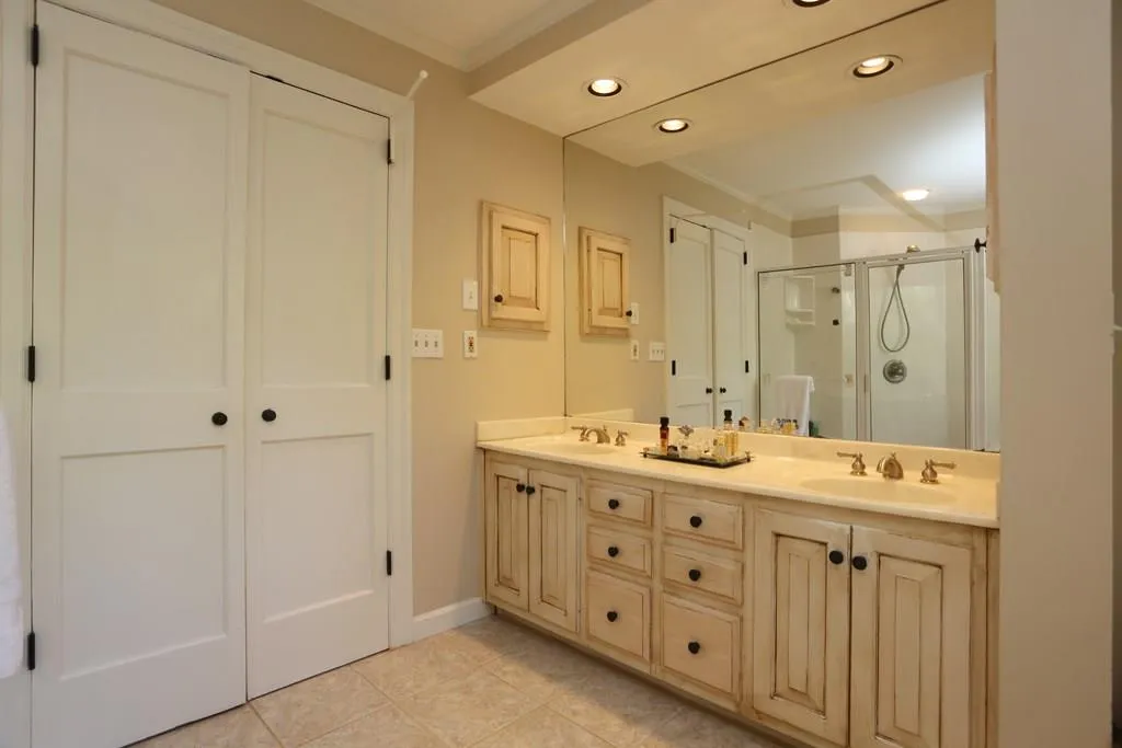 4765 Lafayette Avenue Nw, Atlanta, Georgia 30327, 5 Bedrooms Bedrooms, ,3 BathroomsBathrooms,Residential,Sold,4765 Lafayette Avenue Nw,5666948
