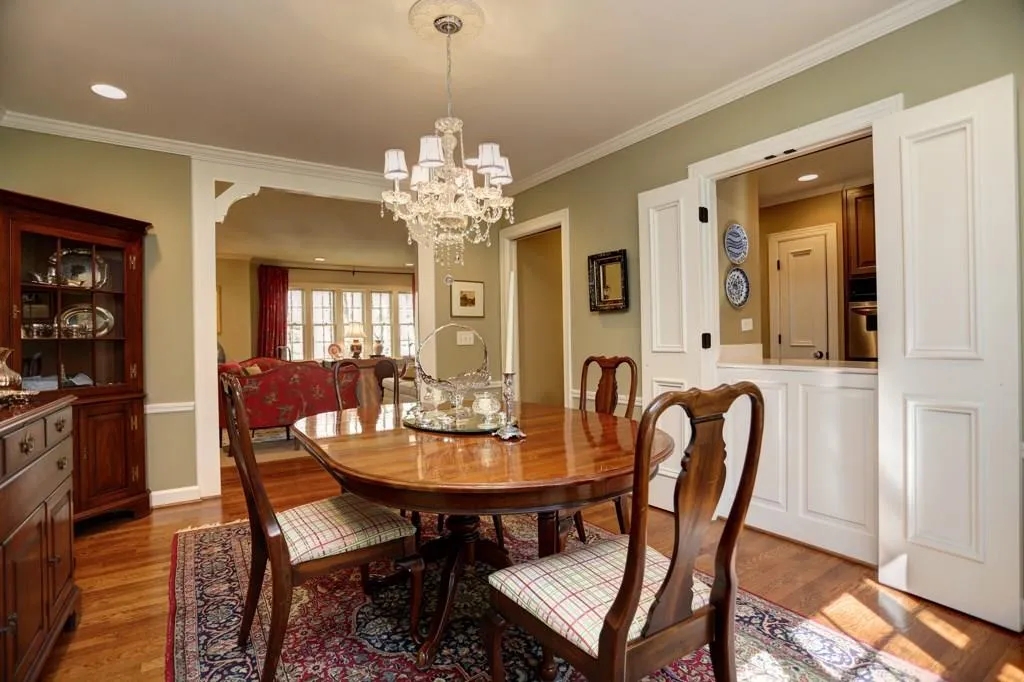 4765 Lafayette Avenue Nw, Atlanta, Georgia 30327, 5 Bedrooms Bedrooms, ,3 BathroomsBathrooms,Residential,Sold,4765 Lafayette Avenue Nw,5666948