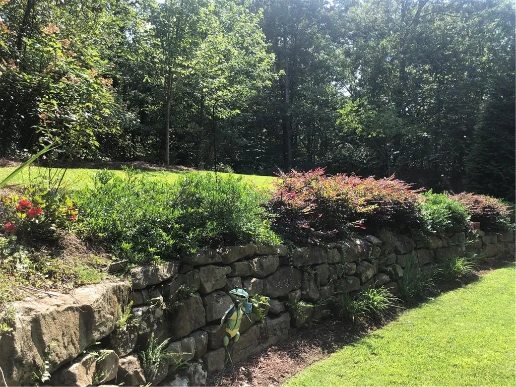 300 Stone Mill Trail Ne, Atlanta, Georgia 30328, 5 Bedrooms Bedrooms, ,3 BathroomsBathrooms,Residential,Sold,300 Stone Mill Trail Ne,6828267