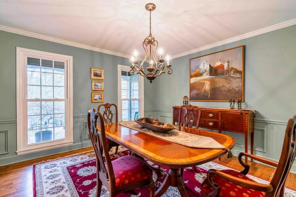 300 Stone Mill Trail Ne, Atlanta, Georgia 30328, 5 Bedrooms Bedrooms, ,3 BathroomsBathrooms,Residential,Sold,300 Stone Mill Trail Ne,6828267