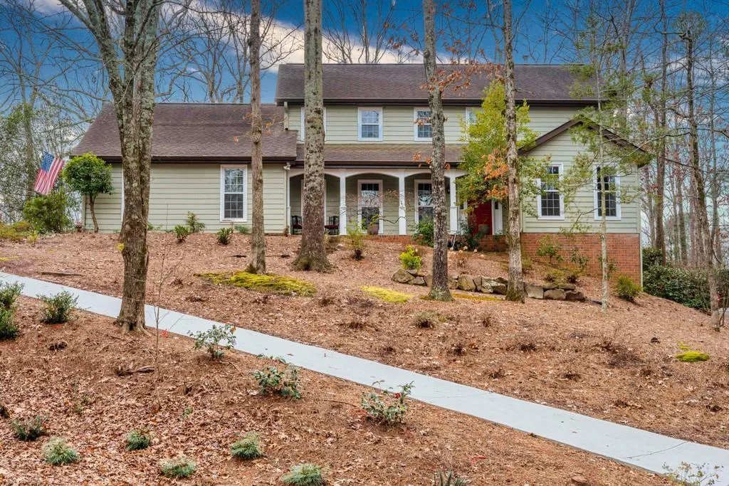 300 Stone Mill Trail Ne, Atlanta, Georgia 30328, 5 Bedrooms Bedrooms, ,3 BathroomsBathrooms,Residential,Sold,300 Stone Mill Trail Ne,6828267