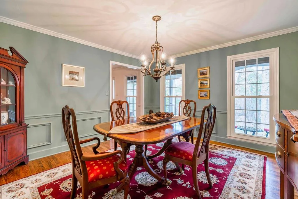 300 Stone Mill Trail Ne, Atlanta, Georgia 30328, 5 Bedrooms Bedrooms, ,3 BathroomsBathrooms,Residential,Sold,300 Stone Mill Trail Ne,6828267