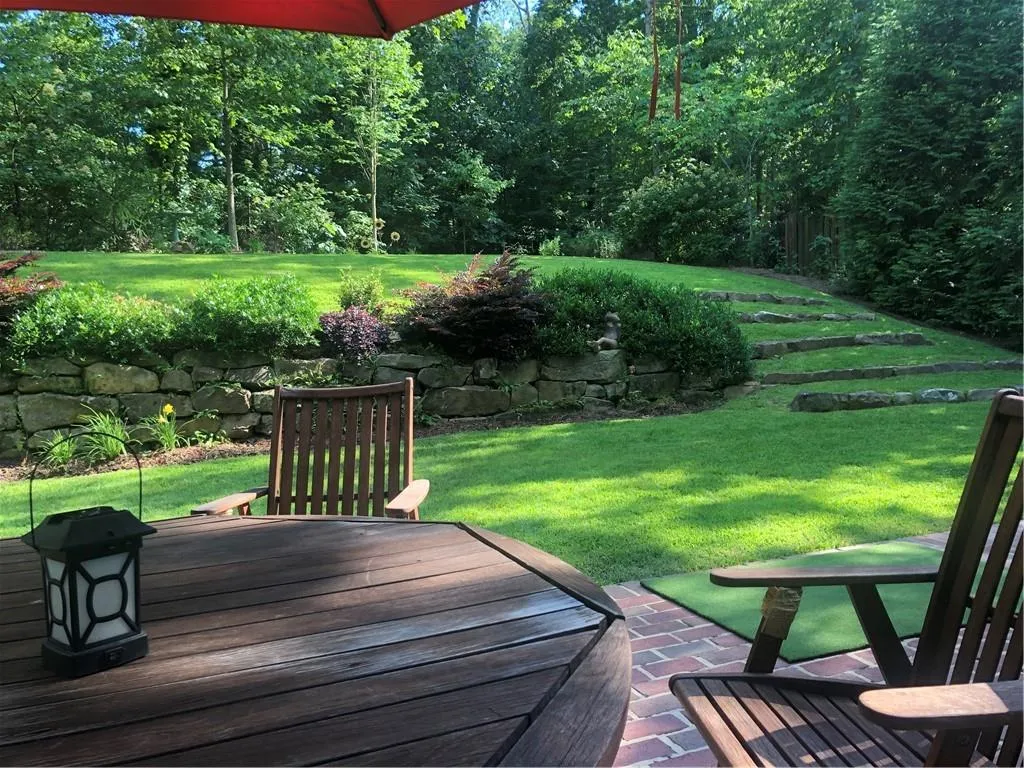 300 Stone Mill Trail Ne, Atlanta, Georgia 30328, 5 Bedrooms Bedrooms, ,3 BathroomsBathrooms,Residential,Sold,300 Stone Mill Trail Ne,6828267