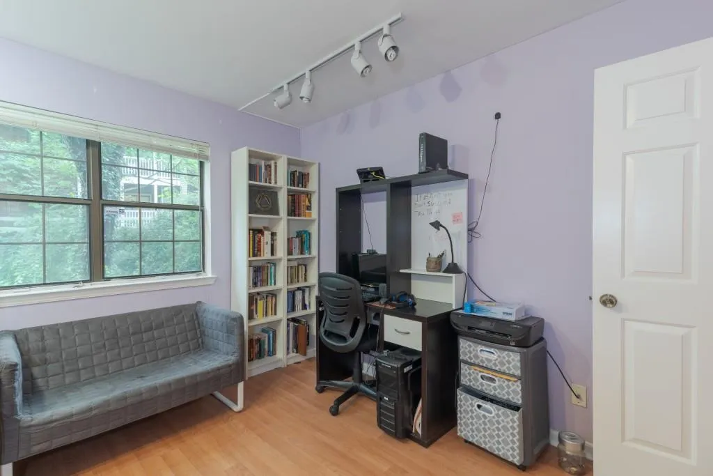 206 Barrington Hills Drive Unit 206, Sandy Springs, Georgia 30350, 3 Bedrooms Bedrooms, ,2 BathroomsBathrooms,Residential,Sold,206 Barrington Hills Drive Unit 206,6019889
