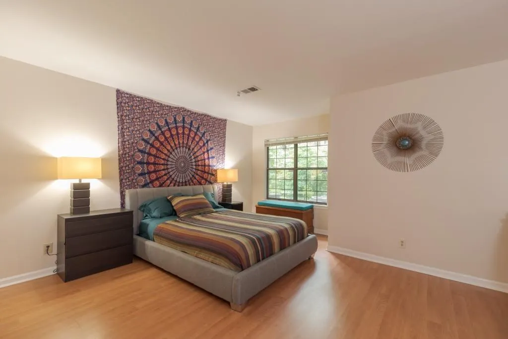 206 Barrington Hills Drive Unit 206, Sandy Springs, Georgia 30350, 3 Bedrooms Bedrooms, ,2 BathroomsBathrooms,Residential,Sold,206 Barrington Hills Drive Unit 206,6019889