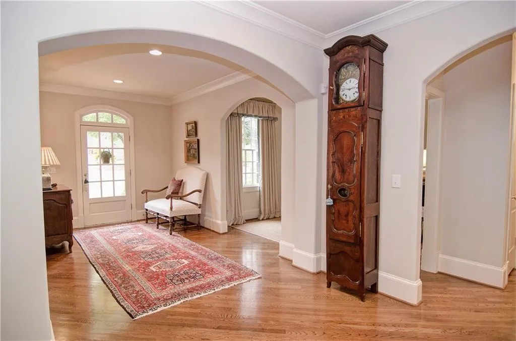 4231 Potters Walk Ne, Atlanta, Georgia 30342, 6 Bedrooms Bedrooms, ,5 BathroomsBathrooms,Residential,Sold,4231 Potters Walk Ne,5784829