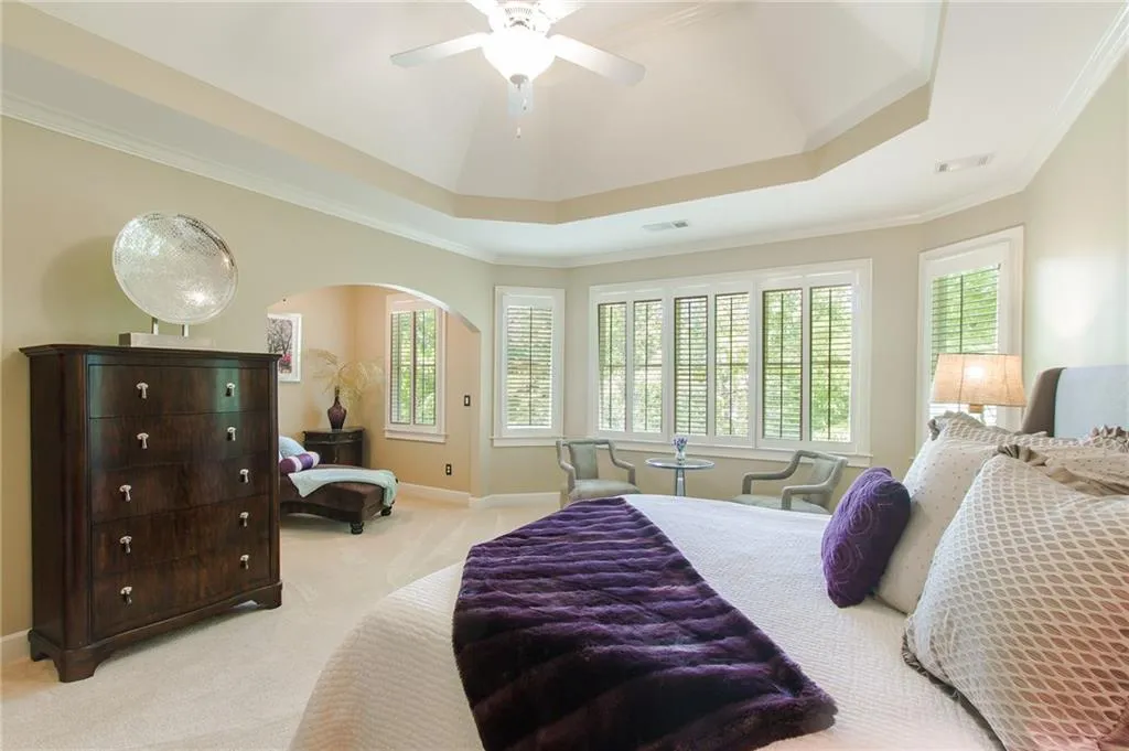 235 Trowbridge Road, Sandy Springs, Georgia 30350, 6 Bedrooms Bedrooms, ,5 BathroomsBathrooms,Residential,Sold,235 Trowbridge Road,5707236