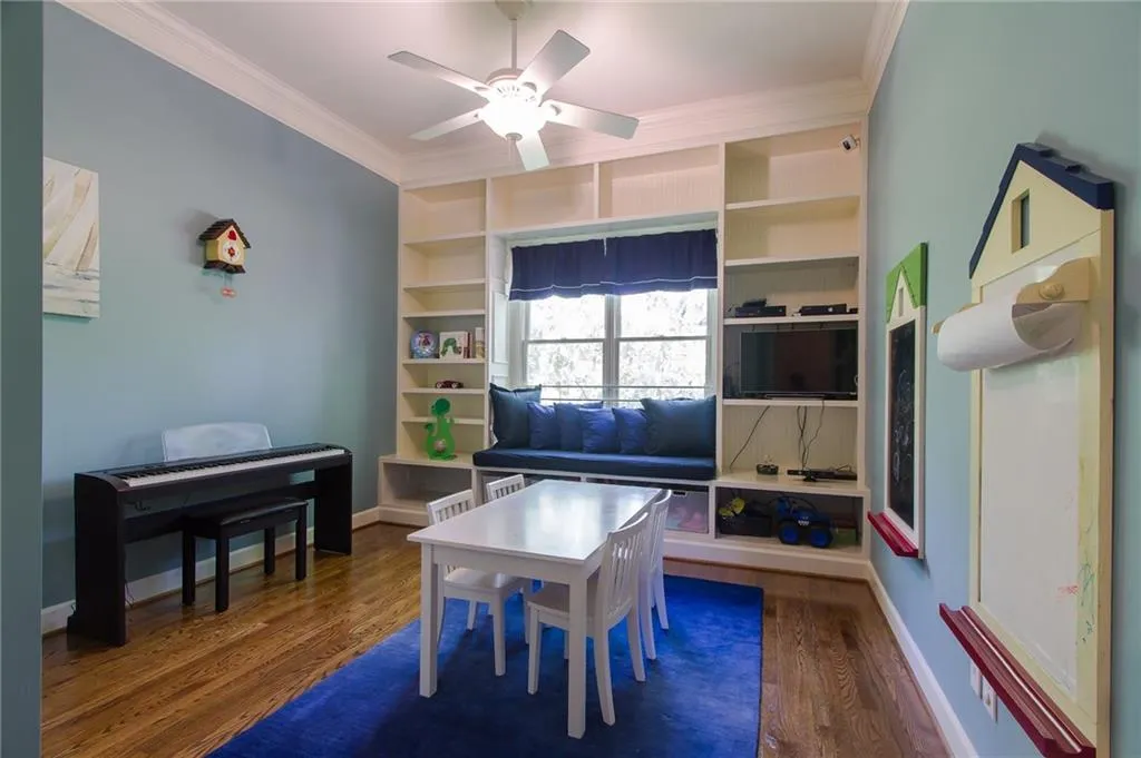 235 Trowbridge Road, Sandy Springs, Georgia 30350, 6 Bedrooms Bedrooms, ,5 BathroomsBathrooms,Residential,Sold,235 Trowbridge Road,5707236
