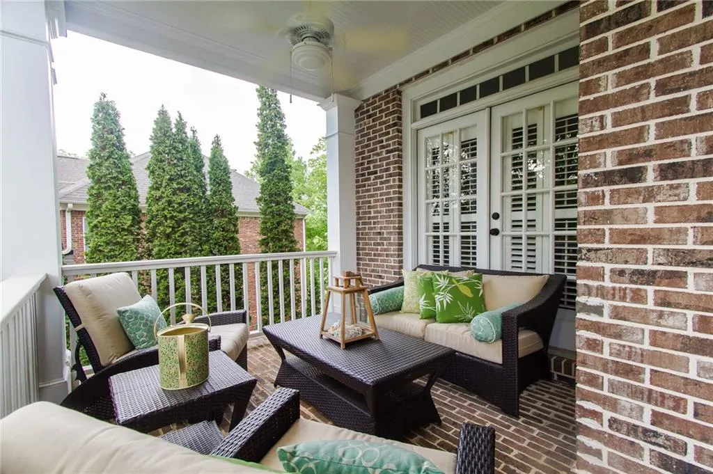 235 Trowbridge Road, Sandy Springs, Georgia 30350, 6 Bedrooms Bedrooms, ,5 BathroomsBathrooms,Residential,Sold,235 Trowbridge Road,5707236