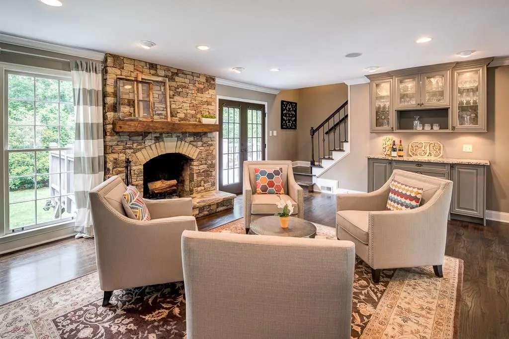 6910 Hunters Knoll, Atlanta, Georgia 30328, 6 Bedrooms Bedrooms, ,5 BathroomsBathrooms,Residential,Sold,6910 Hunters Knoll,5856603