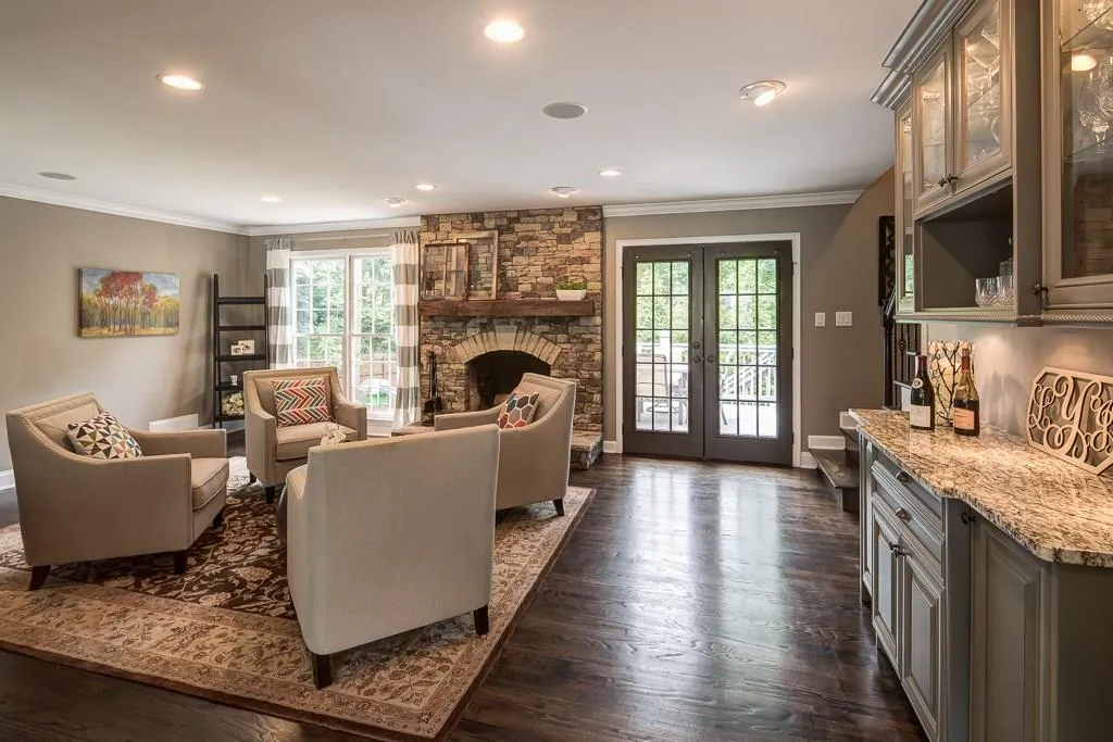 6910 Hunters Knoll, Atlanta, Georgia 30328, 6 Bedrooms Bedrooms, ,5 BathroomsBathrooms,Residential,Sold,6910 Hunters Knoll,5856603