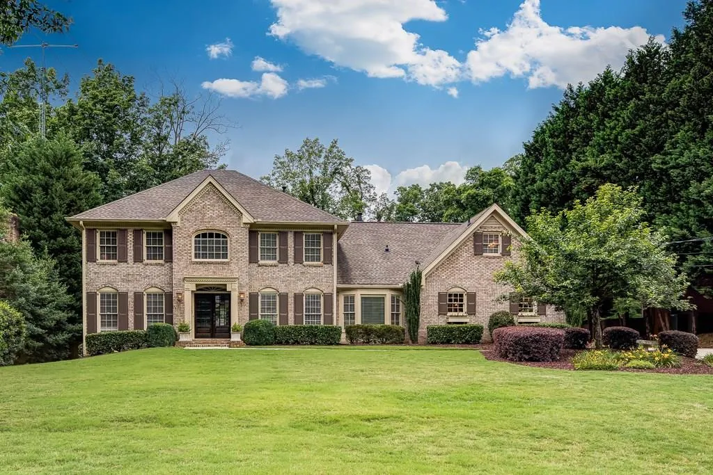 6910 Hunters Knoll, Atlanta, Georgia 30328, 6 Bedrooms Bedrooms, ,5 BathroomsBathrooms,Residential,Sold,6910 Hunters Knoll,5856603