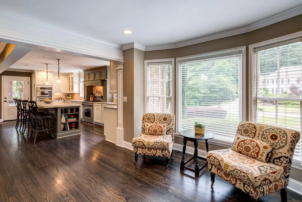 6910 Hunters Knoll, Atlanta, Georgia 30328, 6 Bedrooms Bedrooms, ,5 BathroomsBathrooms,Residential,Sold,6910 Hunters Knoll,5856603