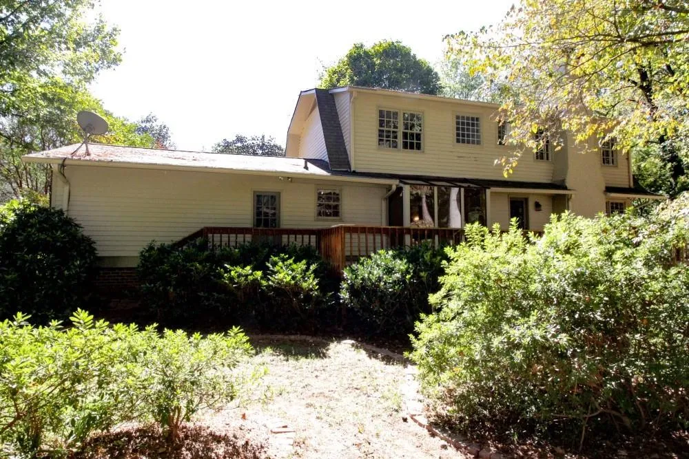 220 Hillswick Court, Sandy Springs, Georgia 30328, 4 Bedrooms Bedrooms, ,2 BathroomsBathrooms,Residential,Sold,220 Hillswick Court,5923393
