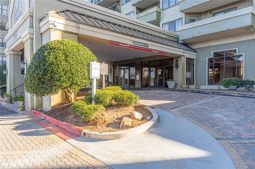 795 Hammond Drive Unit 1808, Sandy Springs, Georgia 30328, 1 Bedroom Bedrooms, ,1 BathroomBathrooms,Residential,Sold,795 Hammond Drive Unit 1808,6974991