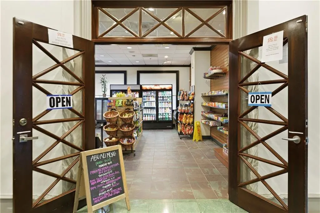 795 Hammond Drive Unit 1808, Sandy Springs, Georgia 30328, 1 Bedroom Bedrooms, ,1 BathroomBathrooms,Residential,Sold,795 Hammond Drive Unit 1808,6974991