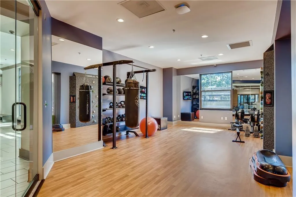 795 Hammond Drive Unit 1808, Sandy Springs, Georgia 30328, 1 Bedroom Bedrooms, ,1 BathroomBathrooms,Residential,Sold,795 Hammond Drive Unit 1808,6974991