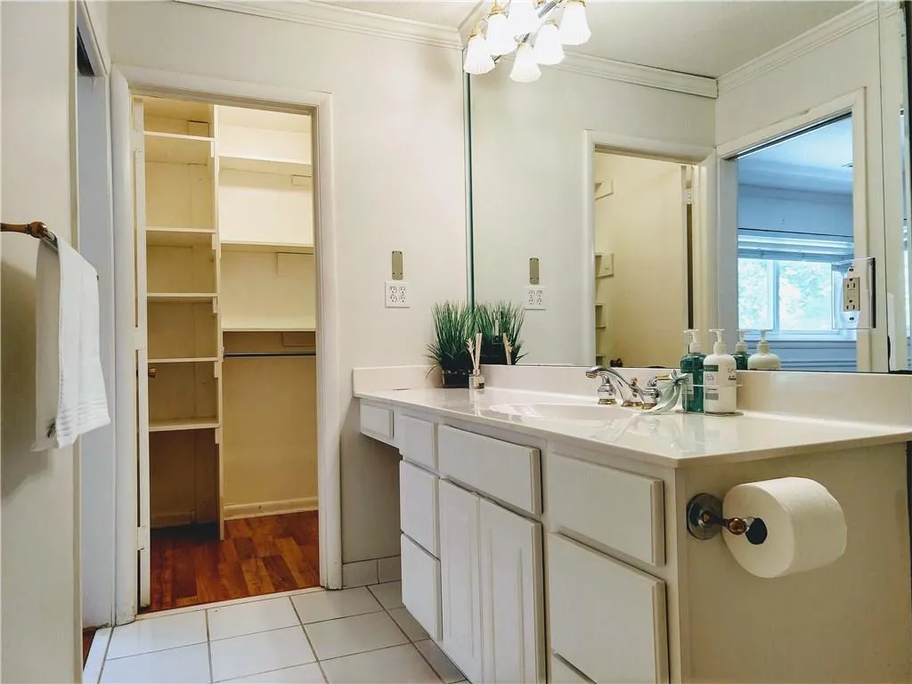 7164 Stonington Drive Unit 7164, Sandy Springs, Georgia 30328, 3 Bedrooms Bedrooms, ,3 BathroomsBathrooms,Residential,Sold,7164 Stonington Drive Unit 7164,6082544