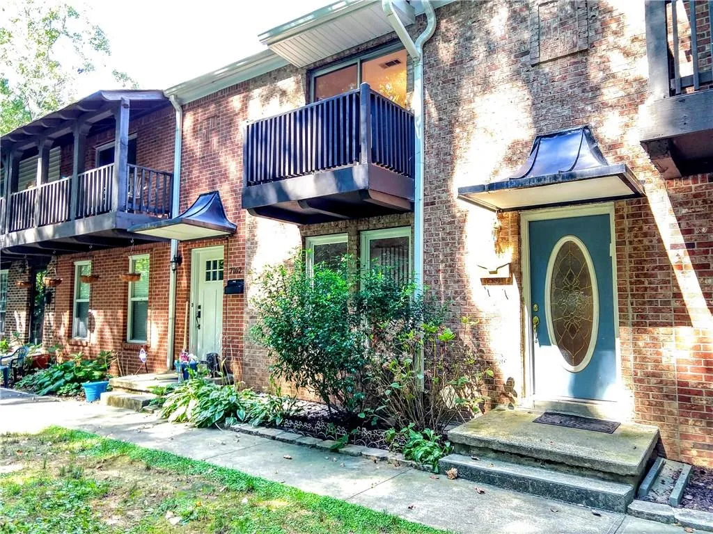 7164 Stonington Drive Unit 7164, Sandy Springs, Georgia 30328, 3 Bedrooms Bedrooms, ,3 BathroomsBathrooms,Residential,Sold,7164 Stonington Drive Unit 7164,6082544