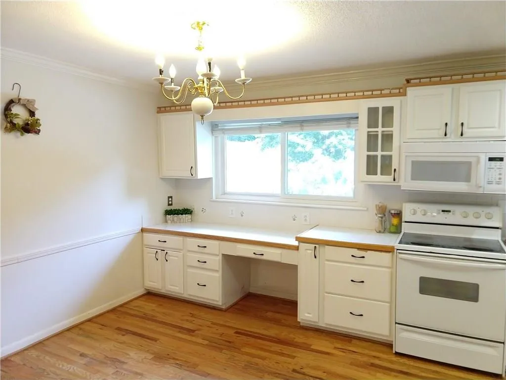 7164 Stonington Drive Unit 7164, Sandy Springs, Georgia 30328, 3 Bedrooms Bedrooms, ,3 BathroomsBathrooms,Residential,Sold,7164 Stonington Drive Unit 7164,6082544