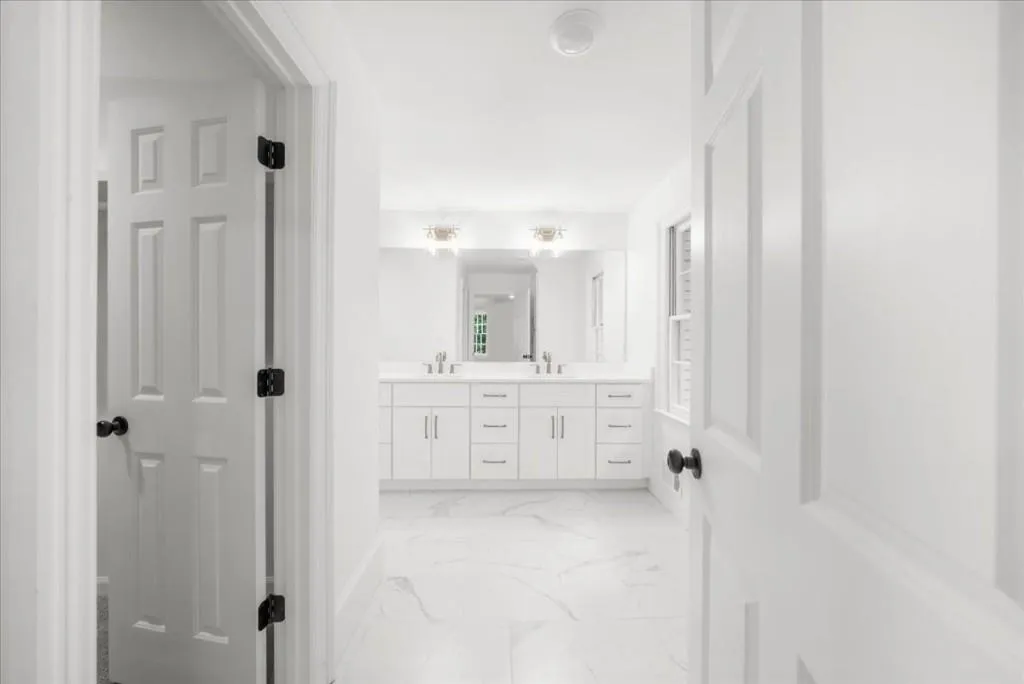 335 Skyridge Drive, Atlanta, Georgia 30350, 4 Bedrooms Bedrooms, ,3 BathroomsBathrooms,Residential,Sold,335 Skyridge Drive,7451701