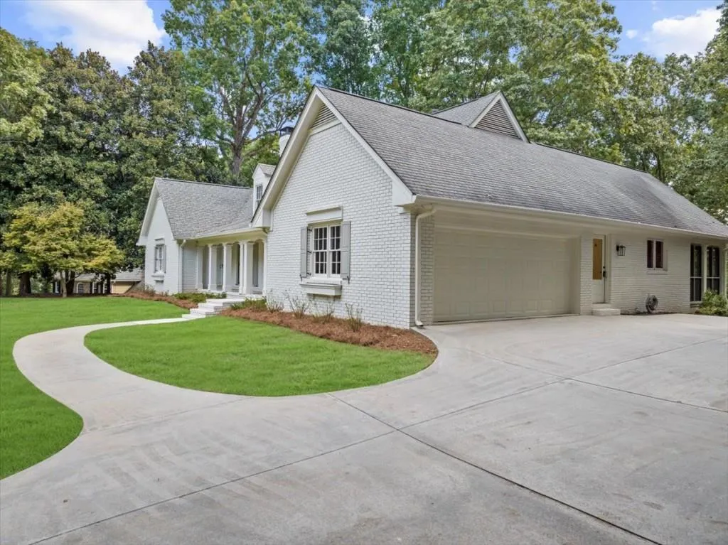 335 Skyridge Drive, Atlanta, Georgia 30350, 4 Bedrooms Bedrooms, ,3 BathroomsBathrooms,Residential,Sold,335 Skyridge Drive,7451701