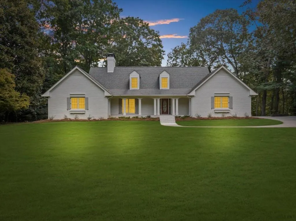 335 Skyridge Drive, Atlanta, Georgia 30350, 4 Bedrooms Bedrooms, ,3 BathroomsBathrooms,Residential,Sold,335 Skyridge Drive,7451701