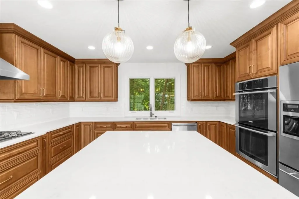 335 Skyridge Drive, Atlanta, Georgia 30350, 4 Bedrooms Bedrooms, ,3 BathroomsBathrooms,Residential,Sold,335 Skyridge Drive,7451701