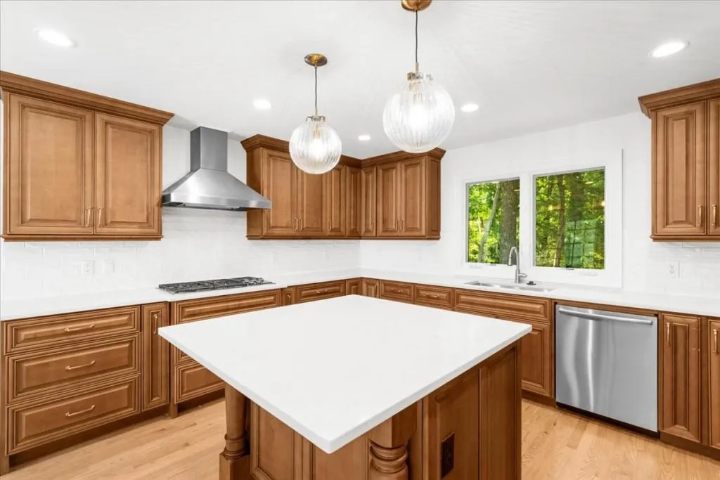 335 Skyridge Drive, Atlanta, Georgia 30350, 4 Bedrooms Bedrooms, ,3 BathroomsBathrooms,Residential,Sold,335 Skyridge Drive,7451701