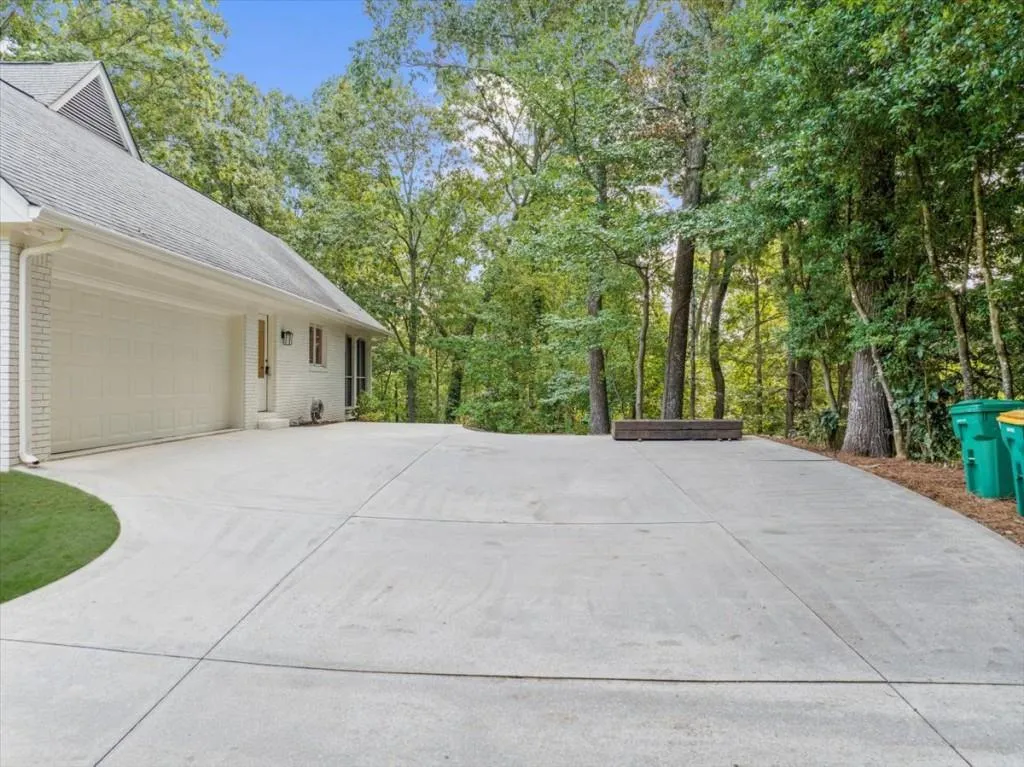 335 Skyridge Drive, Atlanta, Georgia 30350, 4 Bedrooms Bedrooms, ,3 BathroomsBathrooms,Residential,Sold,335 Skyridge Drive,7451701