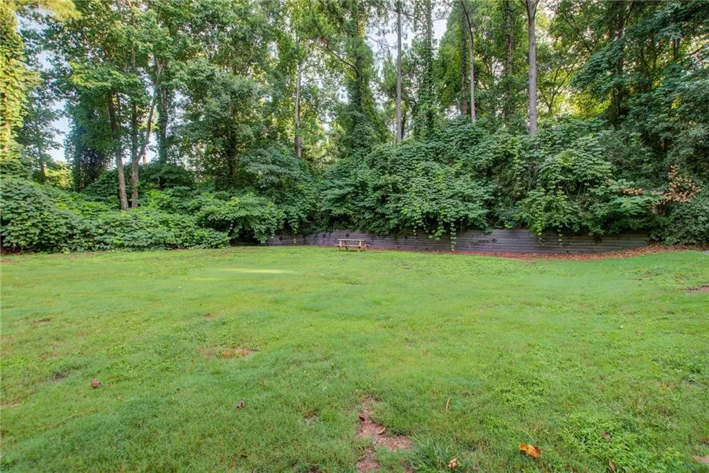 305 Barrington Hills Drive, Sandy Springs, Georgia 30350, 2 Bedrooms Bedrooms, ,2 BathroomsBathrooms,Residential,Sold,305 Barrington Hills Drive,7087620