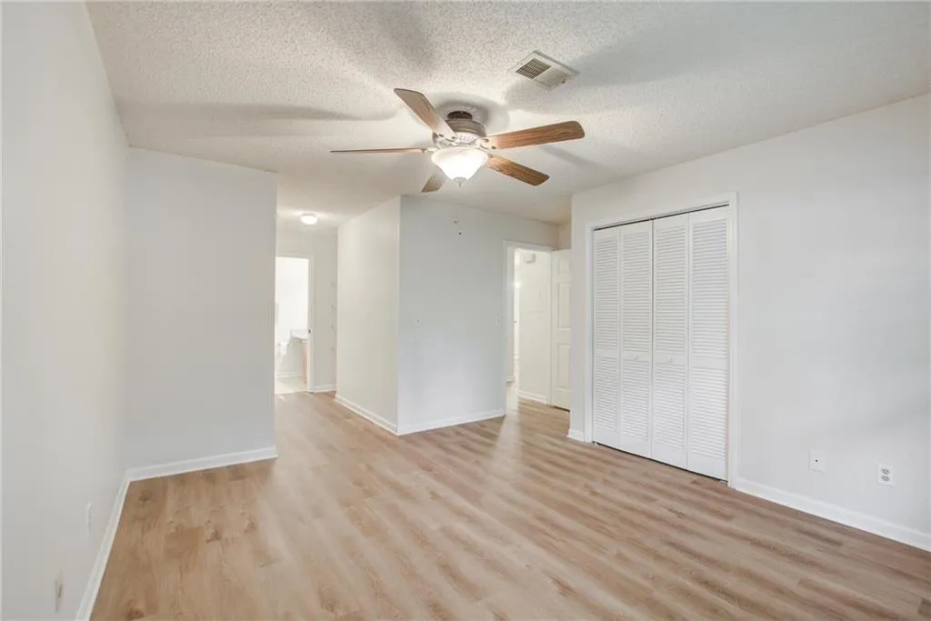 305 Barrington Hills Drive, Sandy Springs, Georgia 30350, 2 Bedrooms Bedrooms, ,2 BathroomsBathrooms,Residential,Sold,305 Barrington Hills Drive,7087620