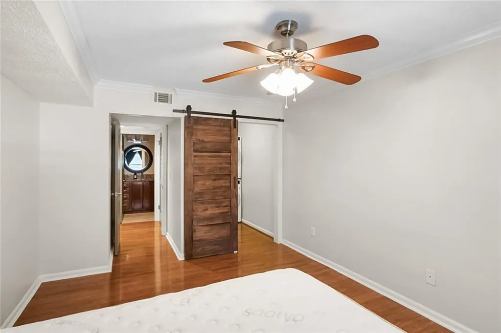 Spacious bedroom