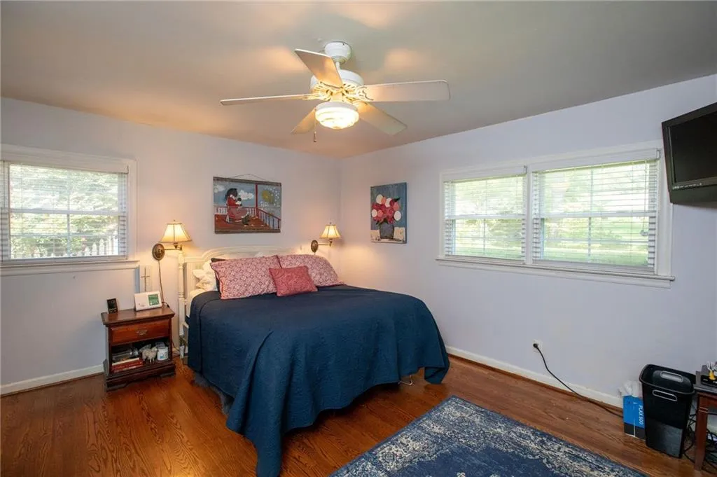 565 High Brook Drive, Sandy Springs, Georgia 30342, 3 Bedrooms Bedrooms, ,2 BathroomsBathrooms,Residential,Sold,565 High Brook Drive,7102182