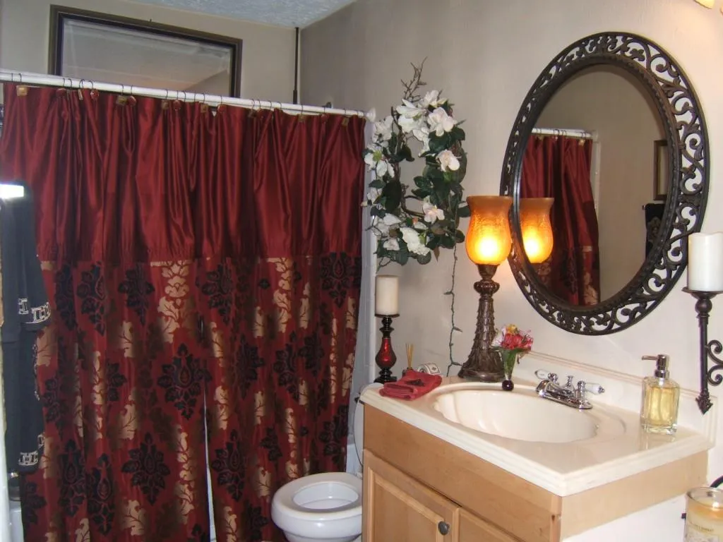 5143 Roswell Road, Atlanta, Georgia 30342, 2 Bedrooms Bedrooms, ,1 BathroomBathrooms,Residential,Sold,5143 Roswell Road,5529931