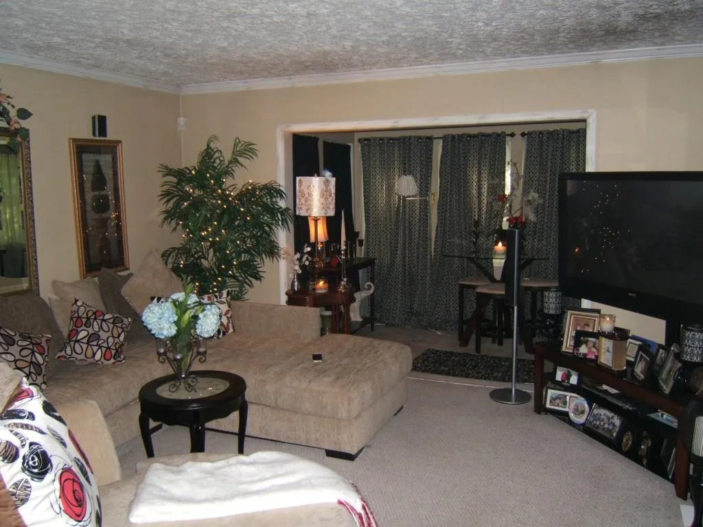 5143 Roswell Road, Atlanta, Georgia 30342, 2 Bedrooms Bedrooms, ,1 BathroomBathrooms,Residential,Sold,5143 Roswell Road,5529931