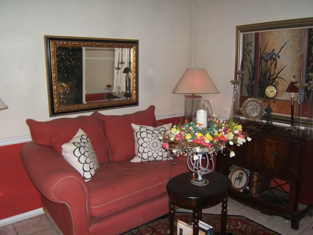 5143 Roswell Road, Atlanta, Georgia 30342, 2 Bedrooms Bedrooms, ,1 BathroomBathrooms,Residential,Sold,5143 Roswell Road,5529931