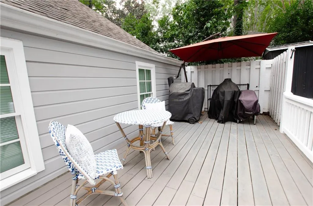 3776 Powers Ferry Road Nw, Atlanta, Georgia 30342, 3 Bedrooms Bedrooms, ,3 BathroomsBathrooms,Residential,For Sale,3776 Powers Ferry Road Nw,7645018