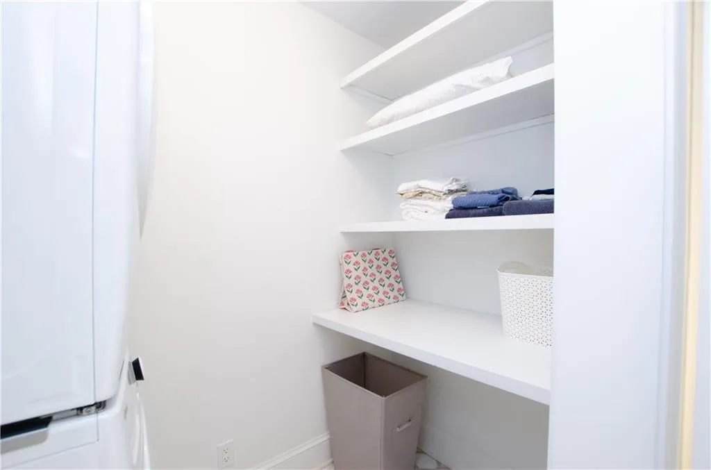 3776 Powers Ferry Road Nw, Atlanta, Georgia 30342, 3 Bedrooms Bedrooms, ,3 BathroomsBathrooms,Residential,For Sale,3776 Powers Ferry Road Nw,7645018