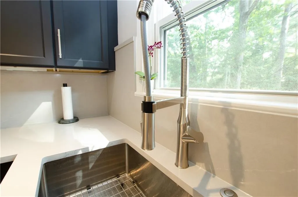 3776 Powers Ferry Road Nw, Atlanta, Georgia 30342, 3 Bedrooms Bedrooms, ,3 BathroomsBathrooms,Residential,For Sale,3776 Powers Ferry Road Nw,7645018