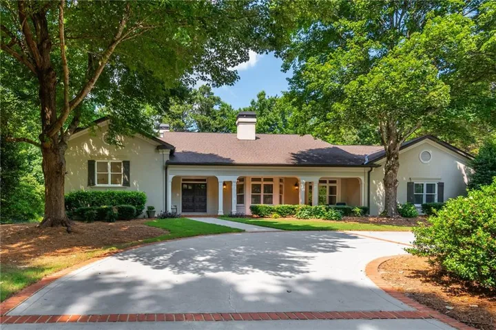 1025 Stonegate Court, Roswell, Georgia 30075