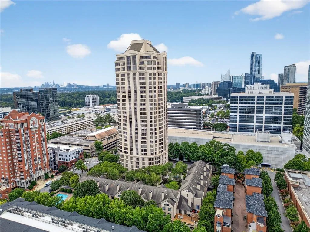 3475 Oak Valley Road Ne Unit 250, Atlanta, Georgia 30326, 1 Bedroom Bedrooms, ,1 BathroomBathrooms,Residential,For Sale,3475 Oak Valley Road Ne Unit 250,7627396