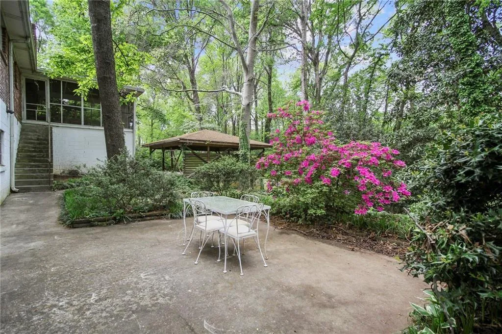 5534 Sherrell Drive, Atlanta, Georgia 30342, 4 Bedrooms Bedrooms, ,2 BathroomsBathrooms,Residential,Sold,5534 Sherrell Drive,6871763