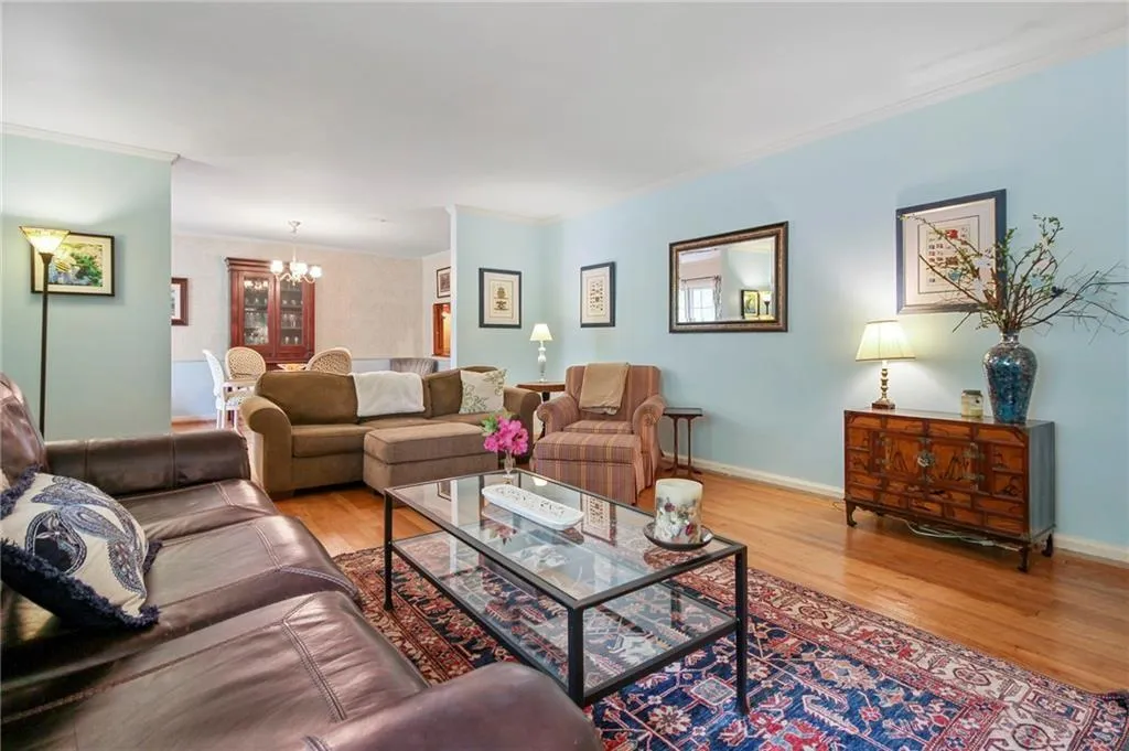 5534 Sherrell Drive, Atlanta, Georgia 30342, 4 Bedrooms Bedrooms, ,2 BathroomsBathrooms,Residential,Sold,5534 Sherrell Drive,6871763