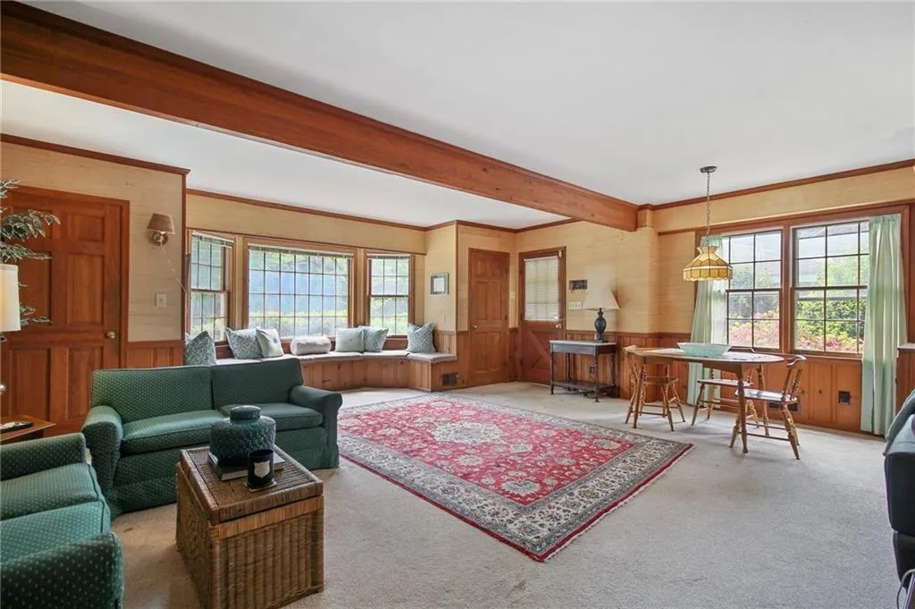 5534 Sherrell Drive, Atlanta, Georgia 30342, 4 Bedrooms Bedrooms, ,2 BathroomsBathrooms,Residential,Sold,5534 Sherrell Drive,6871763